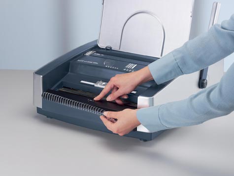 gbc WIREBIND 500E rilegatrice elettrica ad anelli metallici., marchio LEITZ.