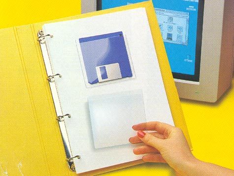 gbc BustaAutoadesiva perFloppyDisk 105x100mm, senzaPATTELLA (100x105mm). I Data Disk Pocket da 3 1-2 permettono di inserire i dischetti nei classificatori, su istruzioni duso e per offerte commerciali. 10211, 10214, 8180.