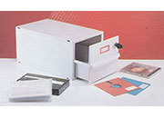 gbc Cassetta porta CD con serratura in plastica rigida. Per contenere 30 cd BRA3290
