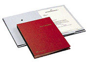 gbc Libro firma a 18 intercalari Formato utile: 240x340. Robusta copertina in similpelle. Intercalari in carta assorbente accoppiata. Dorso a soffietto rinforzato in similtela Imitlin. Piede dell‘intercalare rinforzato. Snodo prima pagina rinforzato in tela. Porta etichetta intercambiabile sulla copertina. FRS618d