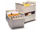 gbc SchedarioTavolo A6orizzontale  GRIGIO. Con paratia di separazione regolabile. Ingombro esterno:  profondit� 35cm, larghezza 16,5cm, altezza 13cm. Dimensioni interne: profondit� 31,6cm, larghezza 15,2cm, altezza 12,5cm. GBC00078000