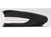 acco Cucitrice Rexel TAURUS NERA. Targhetta per il nome del proprietario. Levapunti incorporato. Cucitura a punto aperto e punto chiuso. Cucitura su panello a parete (puntatrice). Monta punti n.56 (26/6) o n.16 (24/6) GBC02100004