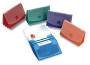 acco Portabiglietti, tessere 4 tasche COLORFUL Confezione assortita:5 colori: rosso, blu, verde, arancione, viola. Dotato di 4 ampie tasche interne per la conservazione e suddivisione dei biglietti da visita e delle credit card. 31/08 GBC1600123-11