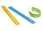 gbc Righello FLEX in gomma flessibile 30cm un lato dritto e uno a ondine, fessura al centro a forma di onda. Barattolo di colori assortiti LEB3588