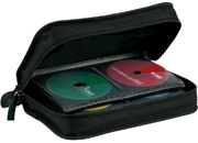 gbc Porta 96 cd-dvd con cerniera Custodia per il trasporto e l`archiviazione dei cd senza custodia. materiale high-tech protegge i cd dell`acqua, urti, polvere e calore. zip su 3 lati per la massima facilita` di accesso e sicurezza. Dimensioni 290x185x90mm. colore nero. SIA2152/17