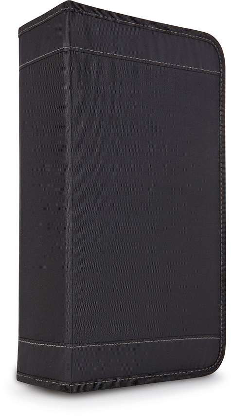 gbc Porta 24 cd-dvd con cerniera Custodia per il trasporto e l`archiviazione dei cd. Materiale high-tech protegge i cd dell`acqua, urti, polvere e calore. Zip su 3 lati per la massima facilita` di accesso e sicurezza. Dimensioni 29x17.8x3cm. Colore nero.