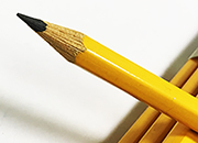 gbc Matita da disegno Blacksun 1770 2B Matiteoriginale Blacksun,Czechoslovakia,BohemiaWorks. Ideale per il disegno tecnico e artistico. Sezione esagonale, diametro 7mm. Grafite di altissima qualita` ad impasto finissimo. Legno di cedro facilmente temperabile. BLK17702b