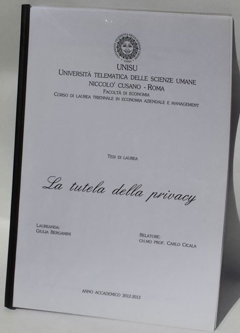 gbc Copertina avvolgente per spirale plastica CombBind, 6mm Formato: A4. 21 anelli. Diametro: 6mm. Capacit�: 25 fogli. Colore del quadrante anteriore e posteriore: trasparente, colore del dorso: Nero.  La copertina include la spirale che � gi� fissata alla copertina. La praticit� della spirale, l&rsquo;eleganza di una copertina avvolgente.