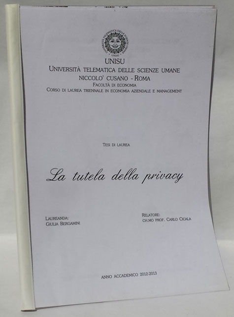 gbc Copertina avvolgente per spirale plastica CombBind, 12mm Formato: A4. 21 anelli. Diametro: 12mm. Capacit�: 95 fogli. Colore del quadrante anteriore e posteriore: trasparente, colore del dorso: Bianco.  La copertina include la spirale che � gi� fissata alla copertina. La praticit� della spirale, l�eleganza di una copertina avvolgente.