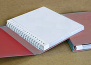gbc Copertina avvolgente, in cartoncino telato, per spirale da 25 mm ROSSO.  Per spirale plastica o metallica, Formato: A4.  21 anelli. Spessore : 25mm. Capacit�: 220 fogli. La spirale � visibile solo all&lsquo;interno della legatura. All&rsquo;esterno � coperta dalla copertina avvolgente. La praticit� della spirale, l�eleganza di una copertina avvolgente.