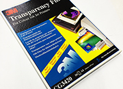 gbc Lucidi InkJet 3M CG3420 Lucidi da proiezione formato A4, per tutte le stampanti Ink Jet senza sensore ottico. Trattamento antistatico per alimentazione multipla.. Spessore 0,1 mm. Senza banda laterale, la brillantezza dei colori sui lucidi e il risultato dell'esperienza e dell'innovazione alla base della tecnologia 3M.