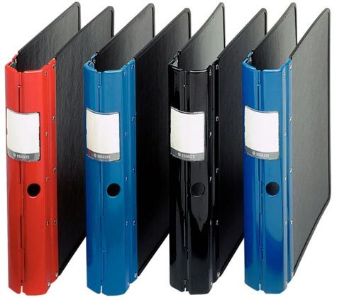 gbc 46687, Raccoglitore AGRIPPA, NERO 4 anelli rotondi, formato utile 22x30 cm, dorso in metallo. Ex codice Esselte 466870, marchio ESSELTE.