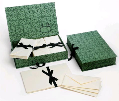 carta Carta per corrispondenza di pregio Secolo XIII, Cartiere Miliani Fabriano Avorio, 120gr, 110x220mm, bordo tagliatato a mano, per stampa laser e ink-jet.