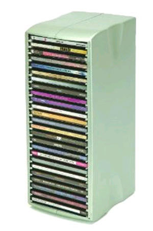 gbc Torre porta CD. NERO Dimensioni: 14,4x16x38cm. Contiene 25 CD nella loro scatola in plastica (juwel case) . Materiale: plastica antiurto.