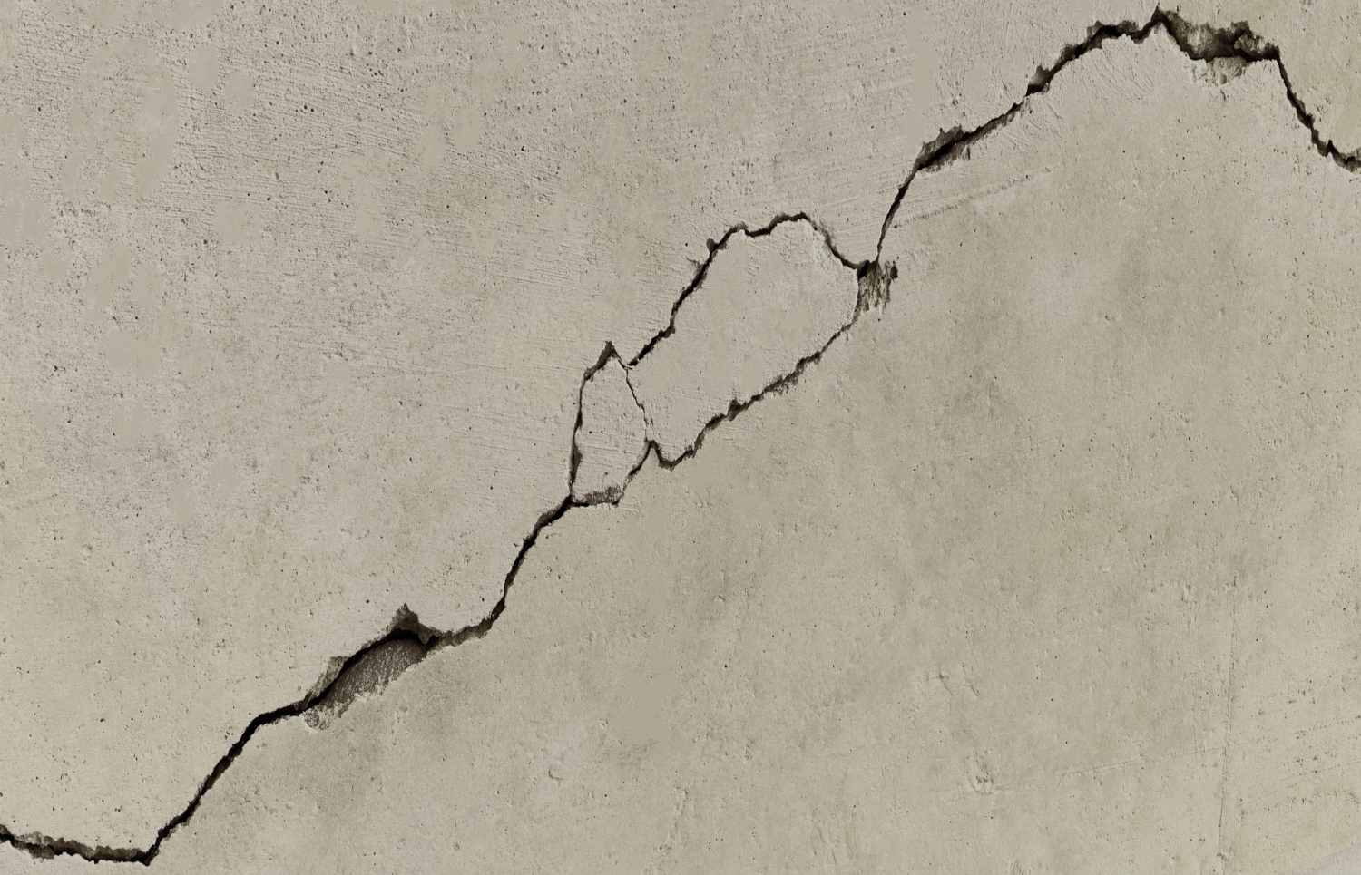 fischer Stucco Muro NTJH riempitivo in tubetto con spatola integrata (1 Pz.) Stucco leggero riempitivo, in tubetto con spatola integrata, per coprire fori e crepe, finitura liscia, colore bianco..