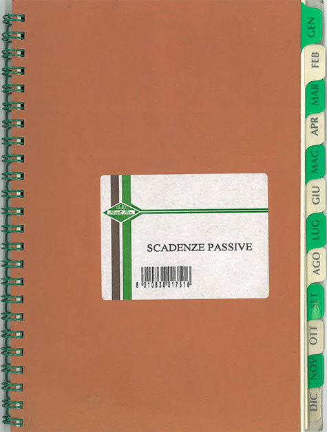 gbc Quaderno scadenze effetti passivi 1341 Scadenziari effetti passivi,  formato A5 (15 x 21) - 48 pagine (8 facciate per ogni mese) - rilegatura a spirale laterale - copertina in cartoncino marrone - 12 indici (mesi) plastificati ..