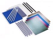 gbc Kit 15 rilegati Confezione di copertine assortite ed anelli plastici. Contiene: 5 spirali bianche diam. 8mm, 7 spirali Blu diam. 8mm, 3 spirali Nere diam. 12mm, 5 copertine Metallic covers assortite, 8 copertine LeatherGrain blu, 10 copertine trasparenti in PVC. 149/09 GBC2101319