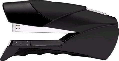 acco Cucitrice a pinza e da tavola, GAZELLE NERO. Gazelle di Rexel cuce 20 fogli con punti n.56 (26-6) o 25 fogli con punti n.16 (24-6). Robusto corpo in metallo. Carica 80 punti. Prodondit di cucitura 5cm. Punto chiuso e punto aperto. Levapunti incorporato.