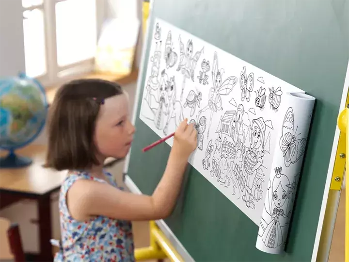 gbc Rotolo Disegno Banner, BimbiPiccoli, 300mmX4m PER BAMBINI PIU PICCOLI. Rotolo Autoadesivo in Carta Removibile alto 30cm e lungo 4 metri da colorare e-o ritagliare. Adesivo atossico specifico per bambini a base acqua. MADE IN GERMANY.