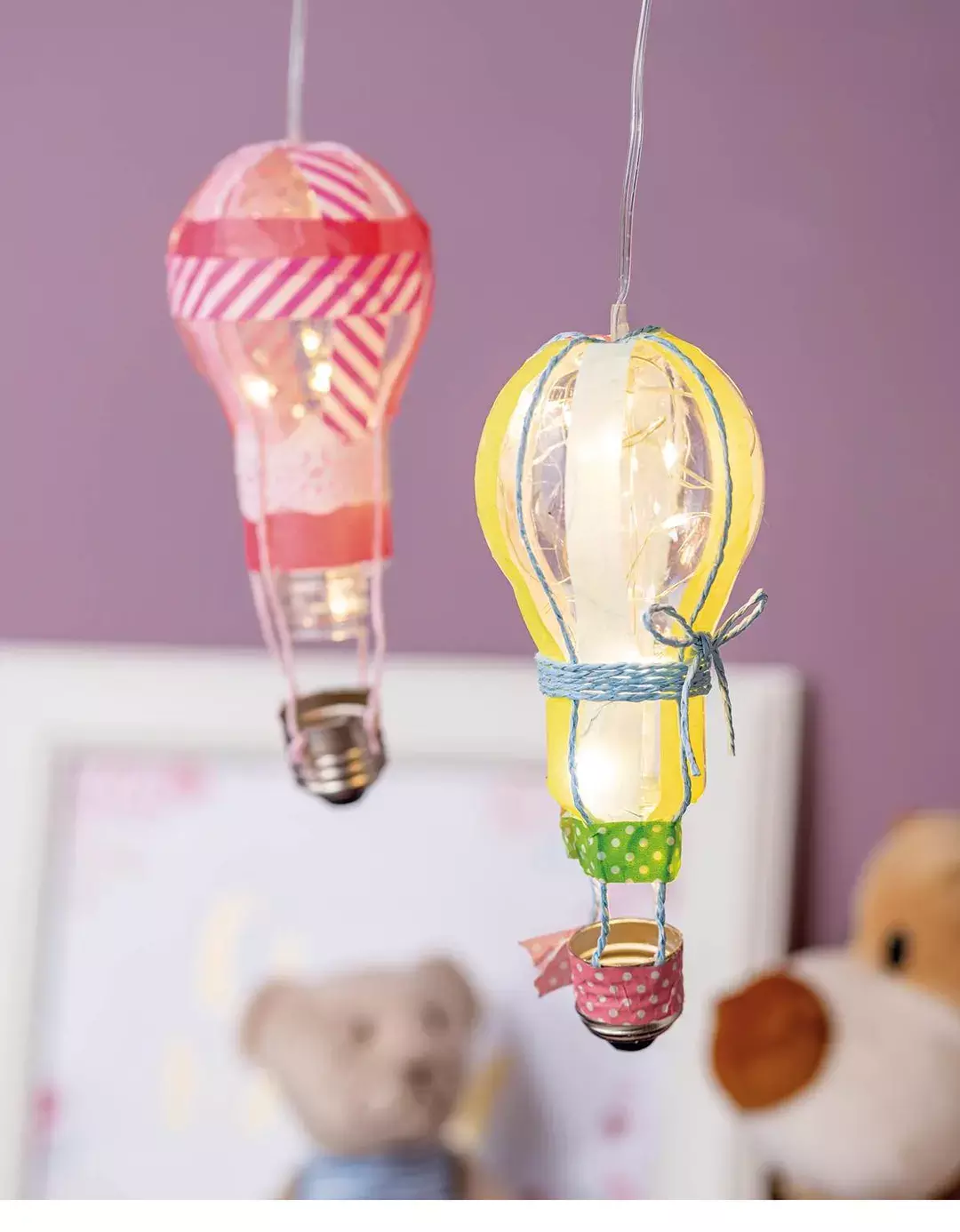 gbc Nastro Adesivo Decorativo Manhattan, O Nastro in carta di riso, Adesivo atossico specifico per bambini a base dacqua. Rimovibile senza lasciare residui, riposizionabile. Disponibile in 35 varianti. Misure: 15mm x 10metri. MADE IN GERMANY.