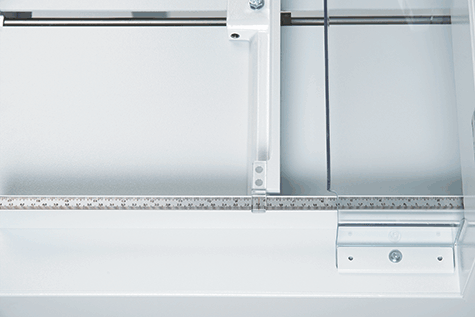 acco Tagliarisme manuale IDEAL 4305. Made in Germany luce di taglio 430 mm, pressinio fast flick, piano di lavoro 400-1150x880x880. taglia fino a 40 mm, taglio sequenziale 34 mm. Profondit del tavolo 435mm. tavolo opzionale..