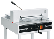 acco Tagliarisme elettrica IDEAL 4315. Made in Germany luce di taglio 430 mm, pressinio fast flick, profondit del tavolo 435 mm, avanzamento elettromeccanico. Taglio sequenziale 35 mm. piano di lavoro 355x640x870. taglia fino a 40 mm. Alimentazione: 230V/50Hz/0.45kW. Tavolo opzionale..