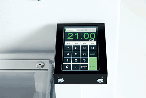 acco Tagliarisme elettrica IDEAL 5255. Made in Germany luce di taglio 520 mm, pressino elettromeccanico, profondit del tavolo 520 mm, avanzamento elettromeccanico. Taglio sequenziale 35 mm. piano di lavoro 1296x860x1120. taglia fino a 80 mm. Alimentazione: 230V-50Hz-1.42kW..