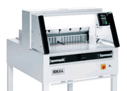 gbc Tagliarisme elettrica IDEAL 5260. Made in Germany luce di taglio 520 mm, pressino elettromeccanico, profondit del tavolo 520 mm, avanzamento elettromeccanico. Taglio sequenziale 35 mm. piano di lavoro 1296x860x1126. taglia fino a 80 mm. Alimentazione: 230V/50Hz/1.42kW. IDA5260