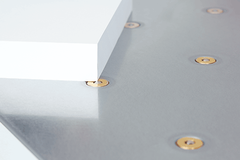 gbc Tagliarisme elettrica IDEAL 5560. Made in Germany luce di taglio 550 mm, pressino idraulico (press. min.200 daN, max.1100daN), profondit del tavolo 570 mm, avanzamento idraulico. Taglio sequenziale 32-60 mm. piano di lavoro 1370x1070x1400. taglia fino a 95-92 mm. Alimentazione: 230V-50Hz-1.5kW..