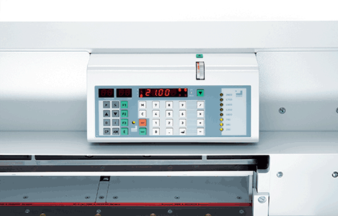 gbc Tagliarisme elettrica IDEAL 7260. Made in Germany luce di taglio 720 mm, pressino idraulico (press. min.200 daN, max.1100daN), profondit del tavolo 720 mm, avanzamento idraulico. Taglio sequenziale 20-90 mm. piano di lavoro 1335x1305x1540. taglia fino a 80-78 mm. Alimentazione: 400V-50Hz-1.9kW..