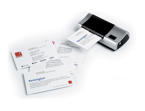 acco Scanner per biglietti da visita  Piccolo scanner per biglietti da visita. Scansione su fronte e su retro. Supporto multilingue (UK, FR, SP, IT, DE, NL) e riconoscimento delle parole per esportare in un foglio elettronico il testo scannerizzato. .