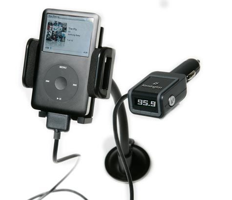 acco Trasmettitore FM per iPod, LiquidFM de Luxe 3 tasti di preselezione per le stazioni radio preferite. Compatibile con tutti i modelli di iPod, inclusi i pi nuovi. Ricarica liPod mentre  in funzione. Visualizza il nome dellartista e il titolo del brano sul display dellautoradio..