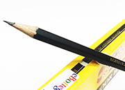 gbc Matita  Koh I Noor h1600 2B=1 in legno di tiglio privo di resine e nodi a sezione esagonale da 7mm. Grafite nera diametro 2mm,. Perfettamente rifinita KOIh16002b