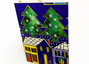 carta Biglietto chiudipacco con filo, DueCase completo di bustina in carta. Formato cm 4,7x6,8cm. Stampa offset su cartoncino bianco liscio. Cordoncino dorato in dotazione all'interno. KRT1