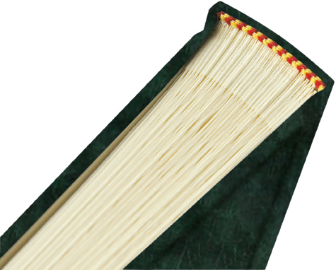 gbc Album foto con 30 fogli in cartoncino+velina. Formato 30x33cm Possibilit di inserire foto di vari formati. Rilegatura a libro cartonata rigida in VinylPelle MARRONE.