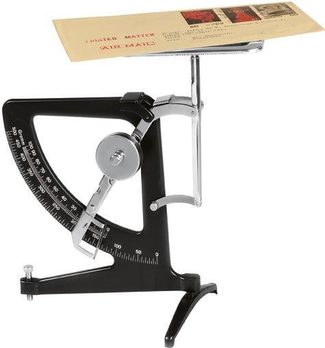 gbc BilanciaMeccanicaPesalettere  in metallo a bilanciere. Pesa fino a 100-500 g. Due scale di pesatura con divisioni da 1 g e da 5 g.