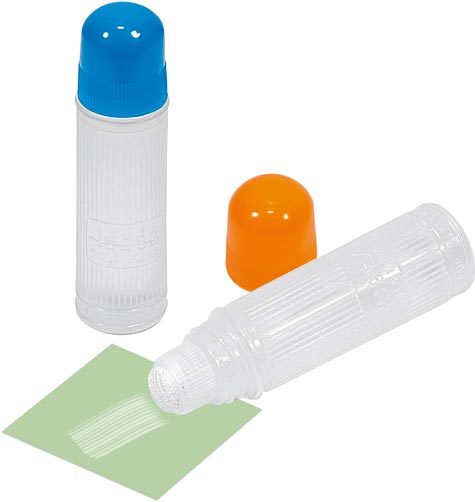 gbc Colla liquida da 30 gr colla trasparente con applicatore a spugna. Pratica, maneggevole, igienica, conveniente. Forte potere adesivo. Asciuga rapidamente. Per ufficio, scuola, casa.