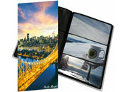 gbc Album foto a tasca per 96 foto. Ogni facciata contiene 3 foto 10x15cm Formato volume 17,5x32,5cm. Copertina con soggetto -urban skyline-. Copertina in polipropilene flessibile. Fogli porta foto di color nero.