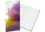 gbc Album foto a tasca per 96 foto. Ogni facciata contiene 3 foto 10x15cm Formato volume 17,5x32,5cm. Copertina con soggetto -purple sunset- . Copertina in polipropilene flessibile. Fogli porta foto di color bianco.