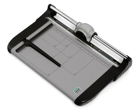 gbc Taglierina a lama rotante GS, 15 fogli Battuta fogli regolabile, impugnatura ergonomica in gomma, base squadrata in metallo cm 31,5 x 65,5 cm, luce taglio 48 cm, peso 4,1 kg.