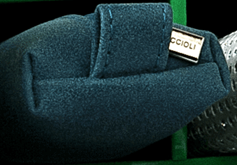 gbc Saccucciolo, astuccio per matite VERDE, tinta unita a forma allargata, in PU*.