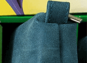 gbc Saccucciolo, astuccio per matite VERDE, tinta unita a forma allungata in altezza, in PU* LEB80476bve