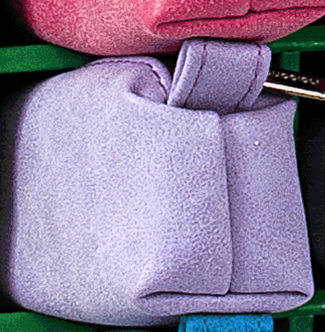 gbc Saccucciolo, astuccio per matite VIOLA, tinta unita a forma allungata in altezza, in PU*.