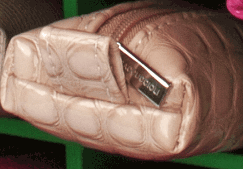 gbc Saccucciolo, astuccio per matite MARRONE, fantasia a bolle, forma allargata, in PU*.