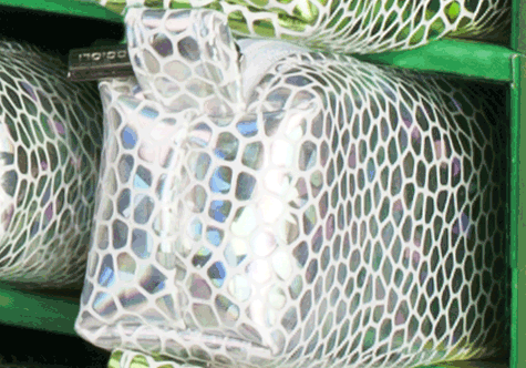 gbc Saccucciolo, astuccio per matite ARGENTO, fantasia a mosaico, forma allungata in altezza, in PU*.