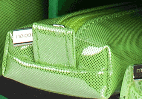 gbc Saccucciolo, astuccio per matite VERDE, fantasia a cuoricini, forma allargata, in PU*.