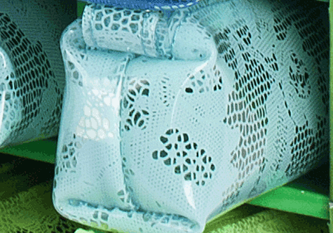 gbc Saccucciolo, astuccio per matite AZZURRO, fantasia a fiorellini, forma allungata in altezza, in PU*.