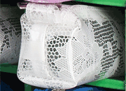 gbc Saccucciolo, astuccio per matite BIANCO, fantasia a fiorellini, forma allungata in altezza, in PU* LEB80607cbi