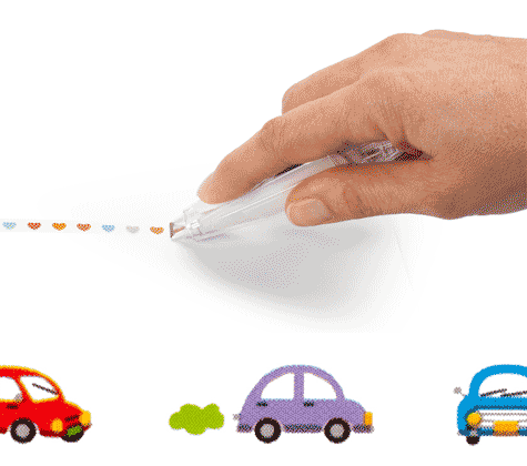 gbc Decoration roller, AUTOMOBILINE Consente di imprimere una striscia decorativa al semplice passaggio. Funziona come un nastro correttore, imprimendo 8 diverse decorazioni. Altezza 6mm. lunghezza 6 metri. Prodotto originale PLUS. Made in Japan*.