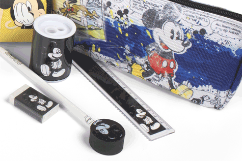 gbc Saccucciolo, astuccio per matite, Walt Disney accessoriato con: matita con gomma, righello, temperamatite 2 fori, gomma. In PU, formato: 22x3x5cm*.